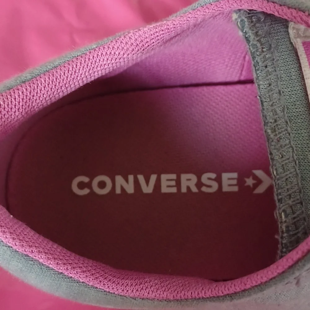 Converse All Stars Women's Size 7.5/Mens size 6 Gray And Pink - Picture 3 of 6